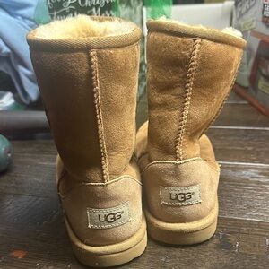 UGG Chestnut Suede Boots with Plush Lining - Classic Short II
